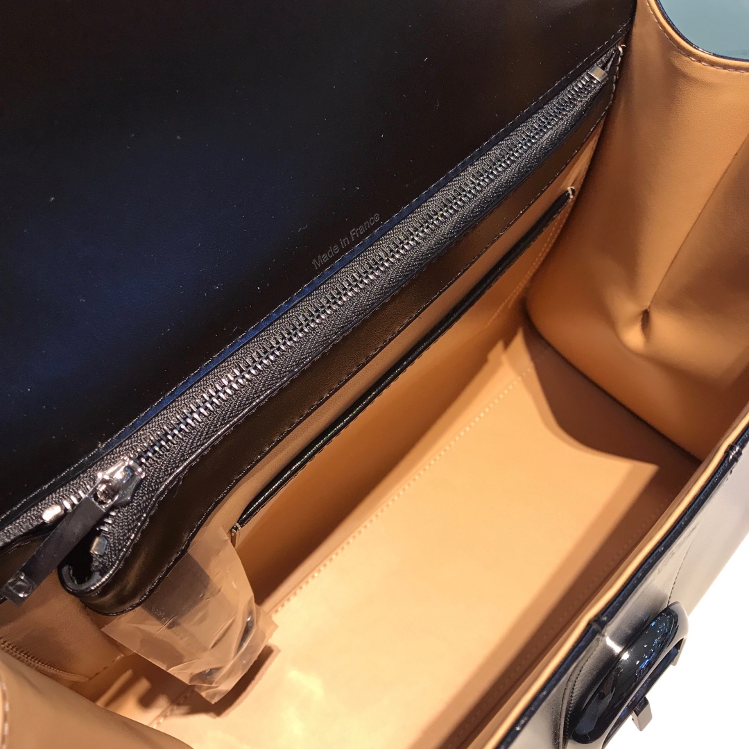 델보 브리앙 박스백 미듐